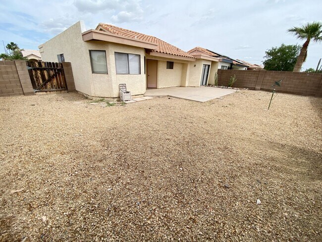 Building Photo - 11343 W Townley Ave