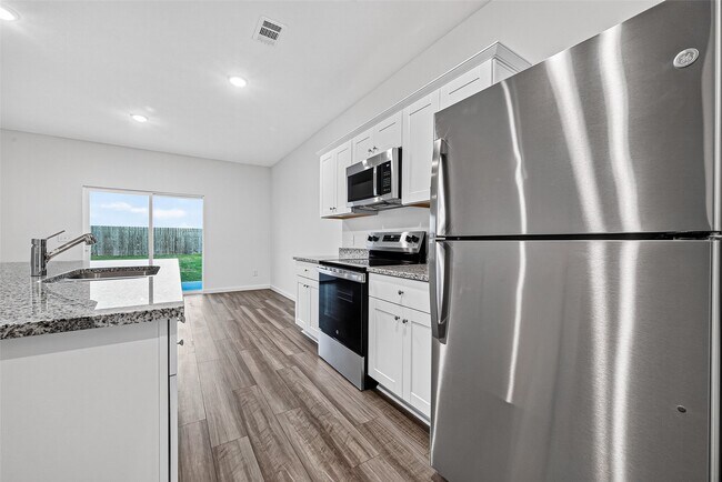 Building Photo - 8323 Vacek Xing Wy