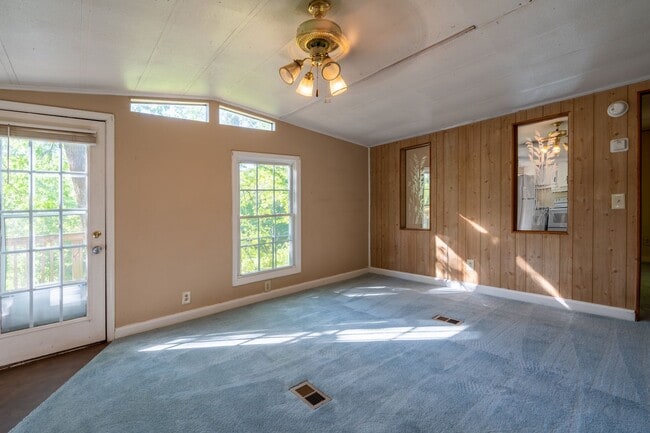 Building Photo - 4301 Budds Creek Rd