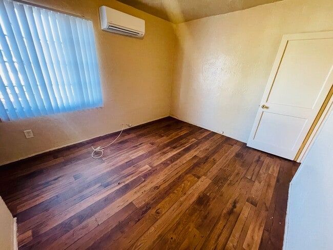 Building Photo - Casita Style Apartments In Tucson's Historical Neighborhoods!