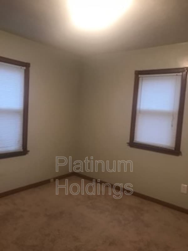 Building Photo - 1115 Villaview Rd