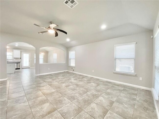 Building Photo - 308 Chalk Knob Mnr