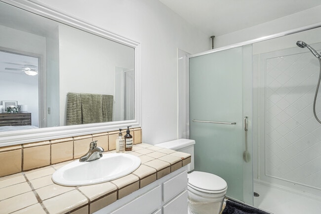 Master Bathroom - 1720 Ardmore Ave