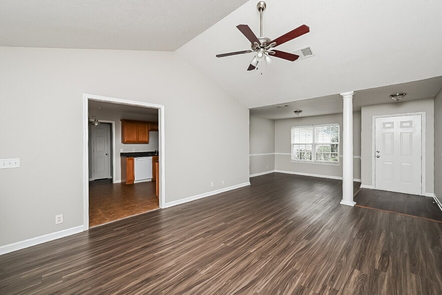 Building Photo - 7313 Ole Nottingham Dr