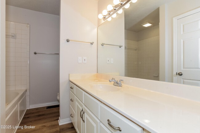 Building Photo - 1628 Greenland Park Cir