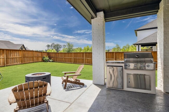 Building Photo - 28247 Clear Breeze Ct