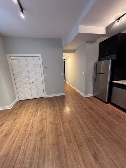 Building Photo - 4628 N Leavitt St