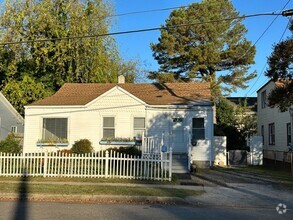 Building Photo - Great Ranch Home in Norfolk