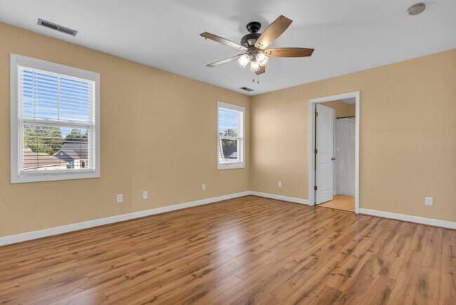 Building Photo - 69 Thornbury Dr