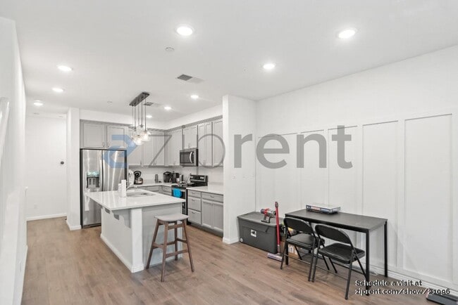 Building Photo - 2588 Gimelli Way