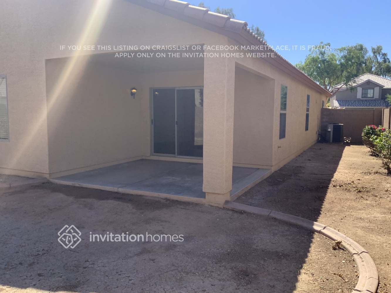 Building Photo - 10538 W Roanoke Ave