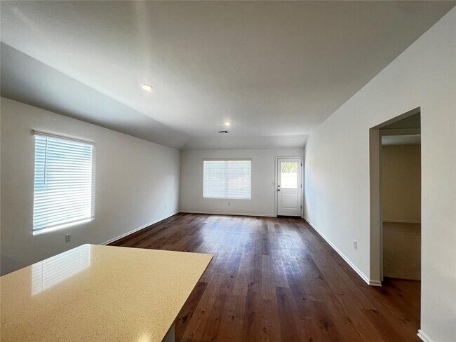 Building Photo - 3433 Little Creek Dr