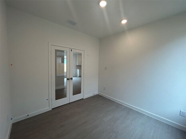 Building Photo - 29022 Bison Hvn Dr