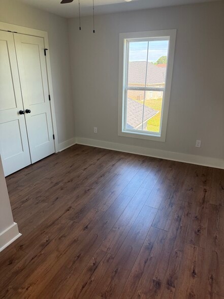 Building Photo - 30 Tower Ct