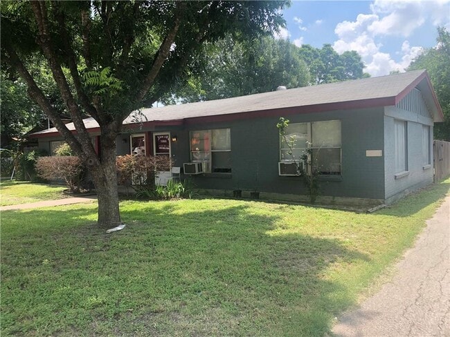 Primary Photo - 7005 Guadalupe St