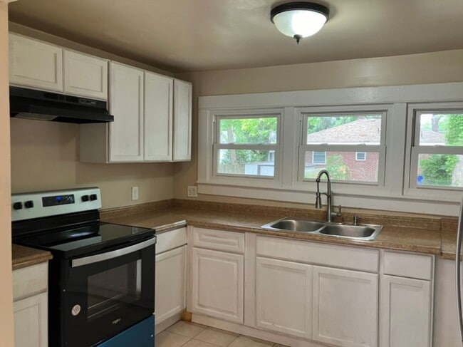 Building Photo - NEW SINGLE FAMILY HOUSE!!!