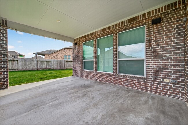 Building Photo - 16114 Sydneyann Dr