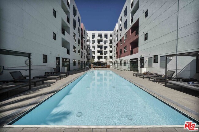 Building Photo - 1234 Wilshire Blvd