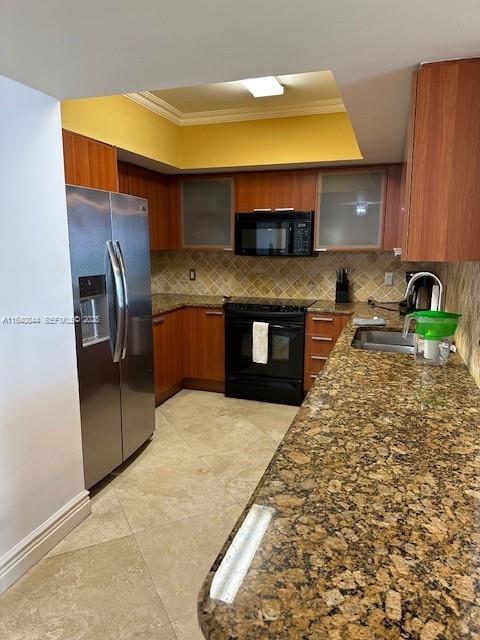 Building Photo - 16699 Collins Ave