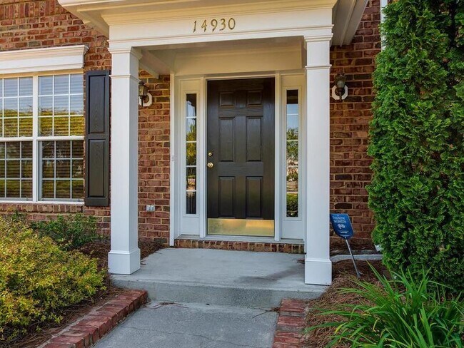 Building Photo - 14930 Ballantyne Village Way