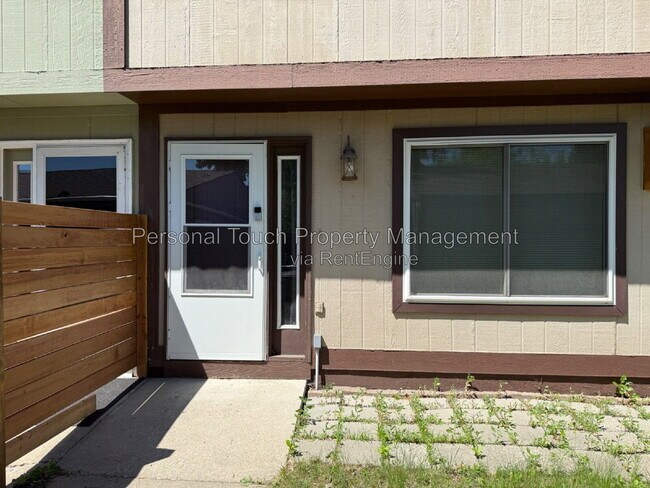 Building Photo - 3079 22nd St S
