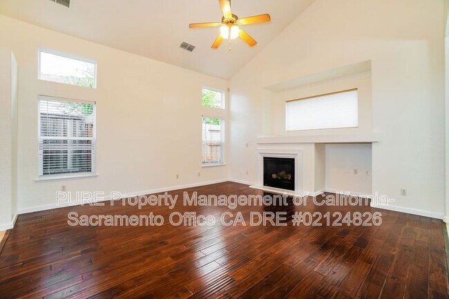 Building Photo - 2011 Misty Meadow Dr