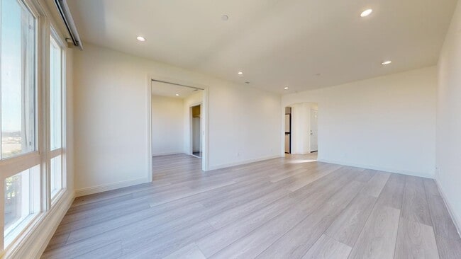 Building Photo - 148 Frankfort St