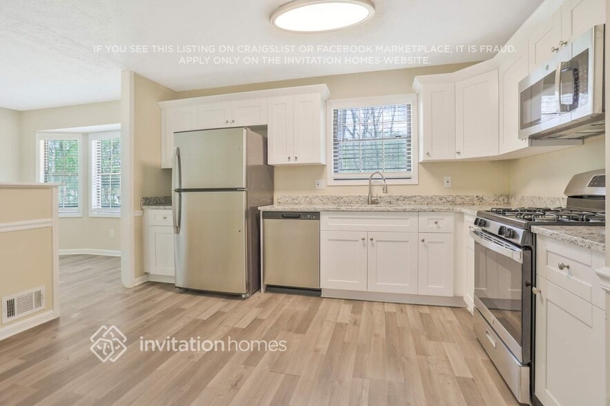 Building Photo - 350 Edna Dr