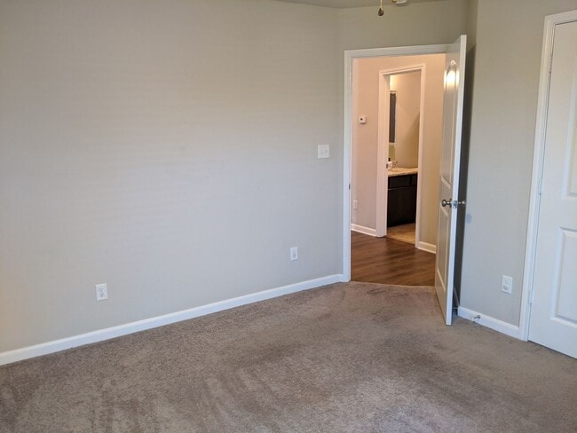 Building Photo - Available August 2026! Beautiful Home in Bryan!