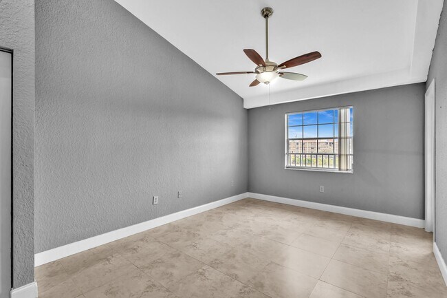 Building Photo - 2841 N Oakland Forest Dr