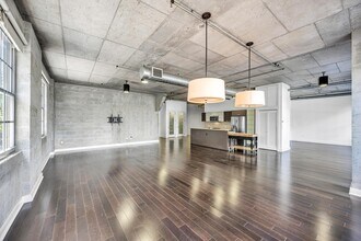 Building Photo - 411 NW 1st Ave