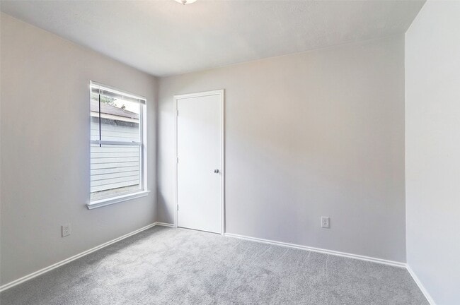 Building Photo - 7519 Kennemer Dr