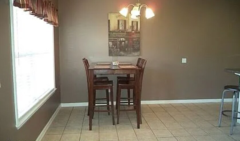 Dining Room - 79 Courtyard Way