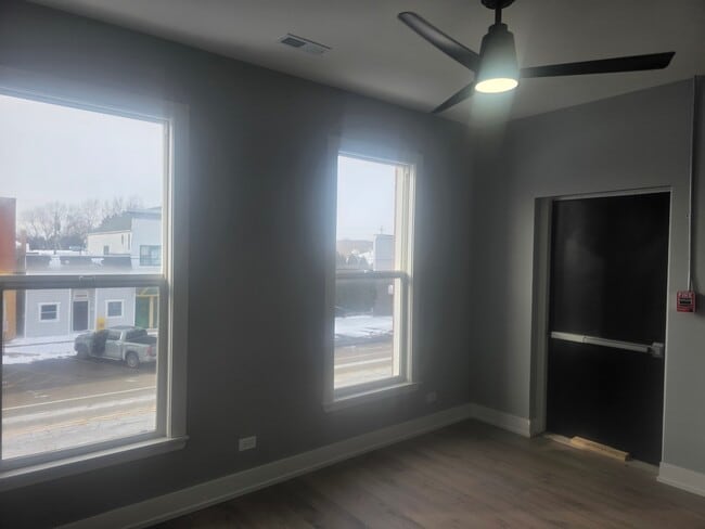 Building Photo - 1 Main St