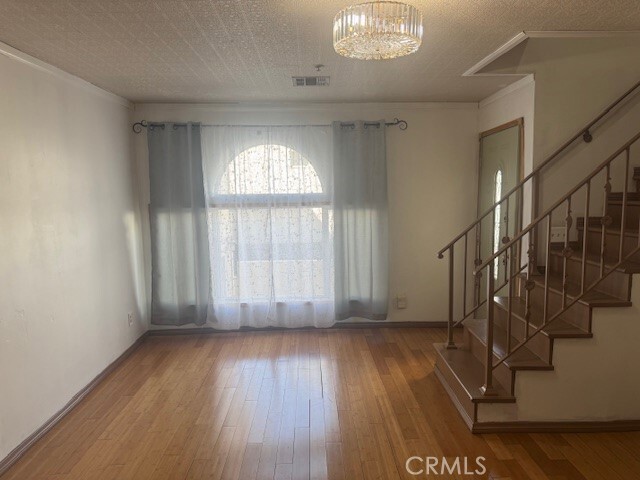 Building Photo - 428 N Hollywood Way