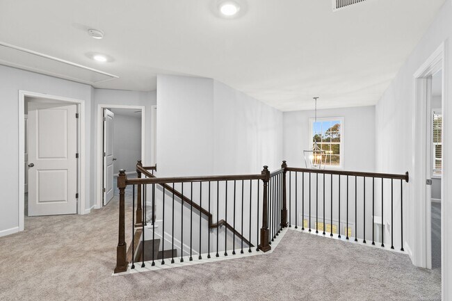 Building Photo - Wyndham Village For Rent!