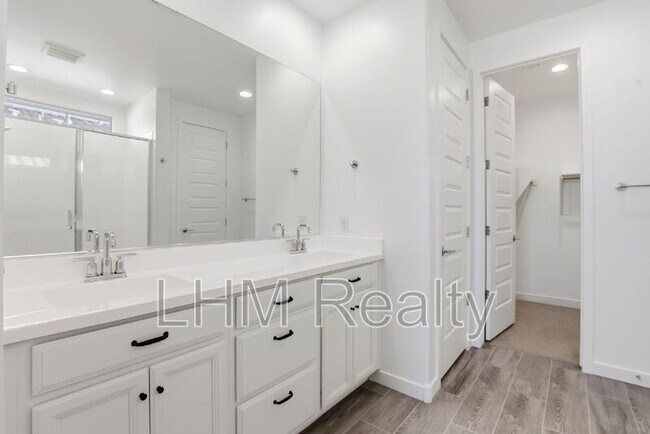 Building Photo - 12364 E Ballentine Rd