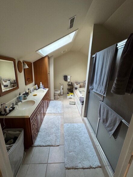 Master bed 2nd floor bathroom - 130 Chews Landing Rd