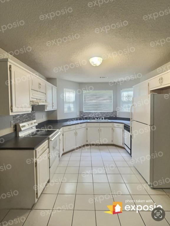 Building Photo - 3802 Soapstone Rd