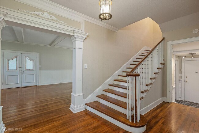 Building Photo - GORGEOUS 4/2.5 BROADMOOR HOME-ACROSS FROM DUCK POND PARK & LIBRARY