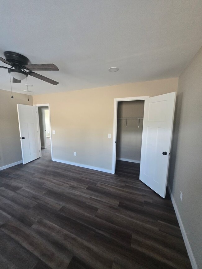 Building Photo - 324 Wilson Hurst St