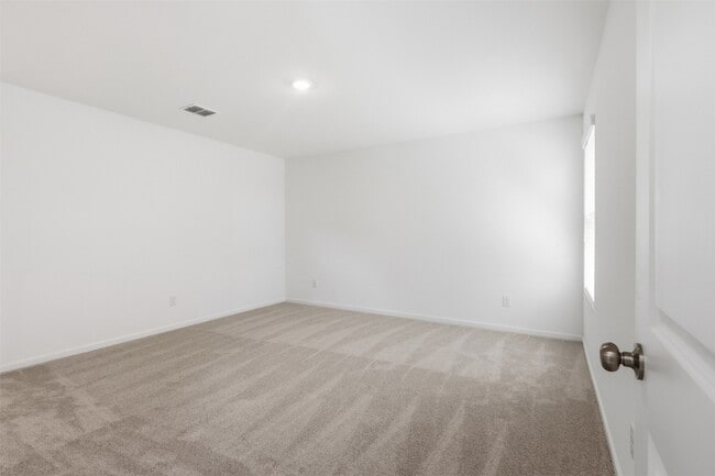 Building Photo - 3040 Campeiro Ave