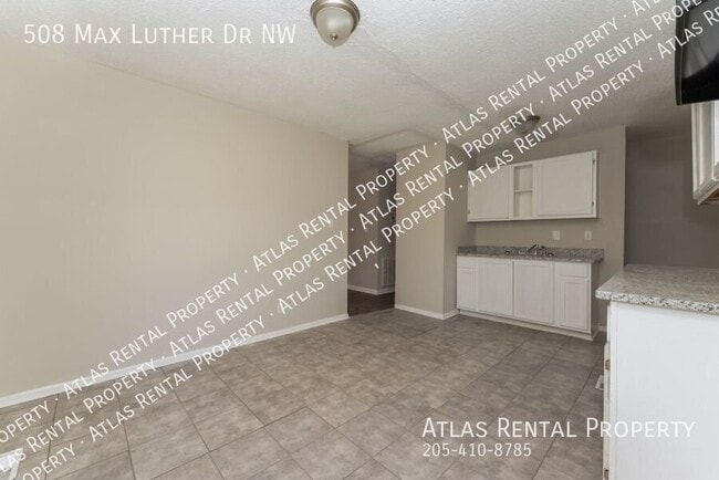 Building Photo - 508 Max Luther Dr NW