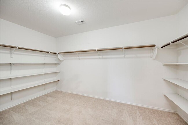 Building Photo - 5701 Cass Ct