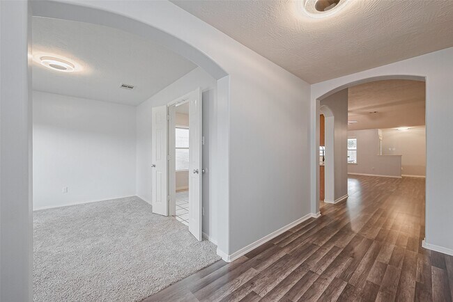 Building Photo - 5418 Lakota Trail