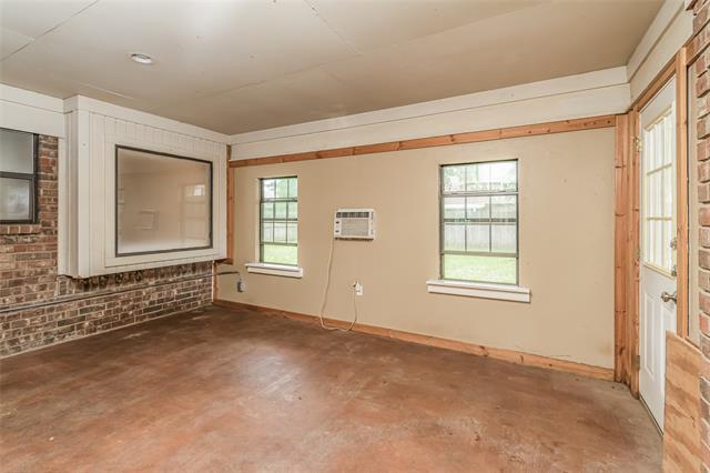 Building Photo - 744 Santa Fe Trail