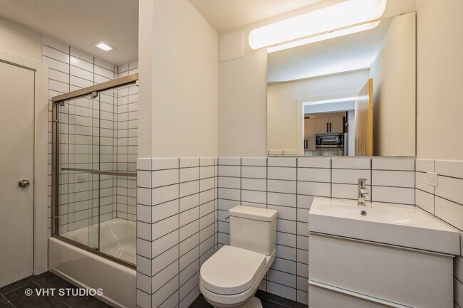 Building Photo - 4507 S Calumet Ave