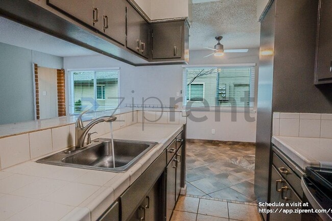 Building Photo - 4145 Apostolo Cir