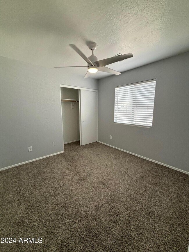 Building Photo - 9205 W Cordes Rd