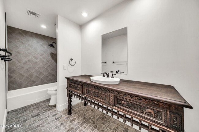 Building Photo - 4531 E Quartz Mountain Rd